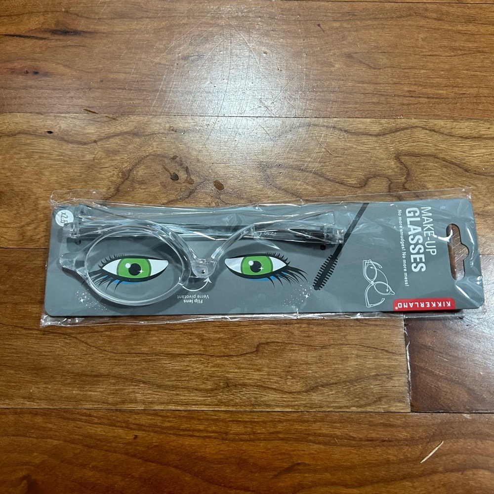 NWT makeup reading glasses with clear frame